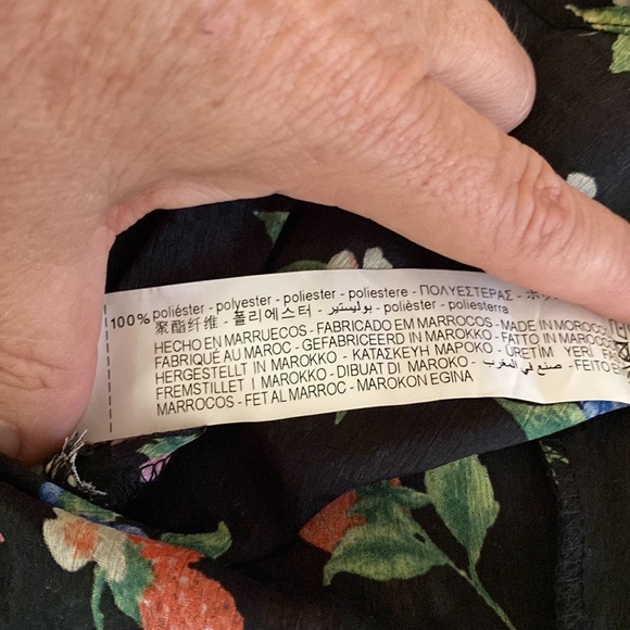 NWOT Zara fabulous black dress w/ beautiful floral pattern. Flirty & fun! - Picture 13 of 15